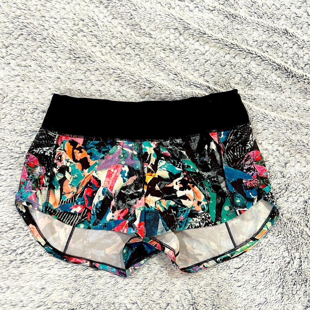 lululemon  2.5 inch speed up shorts